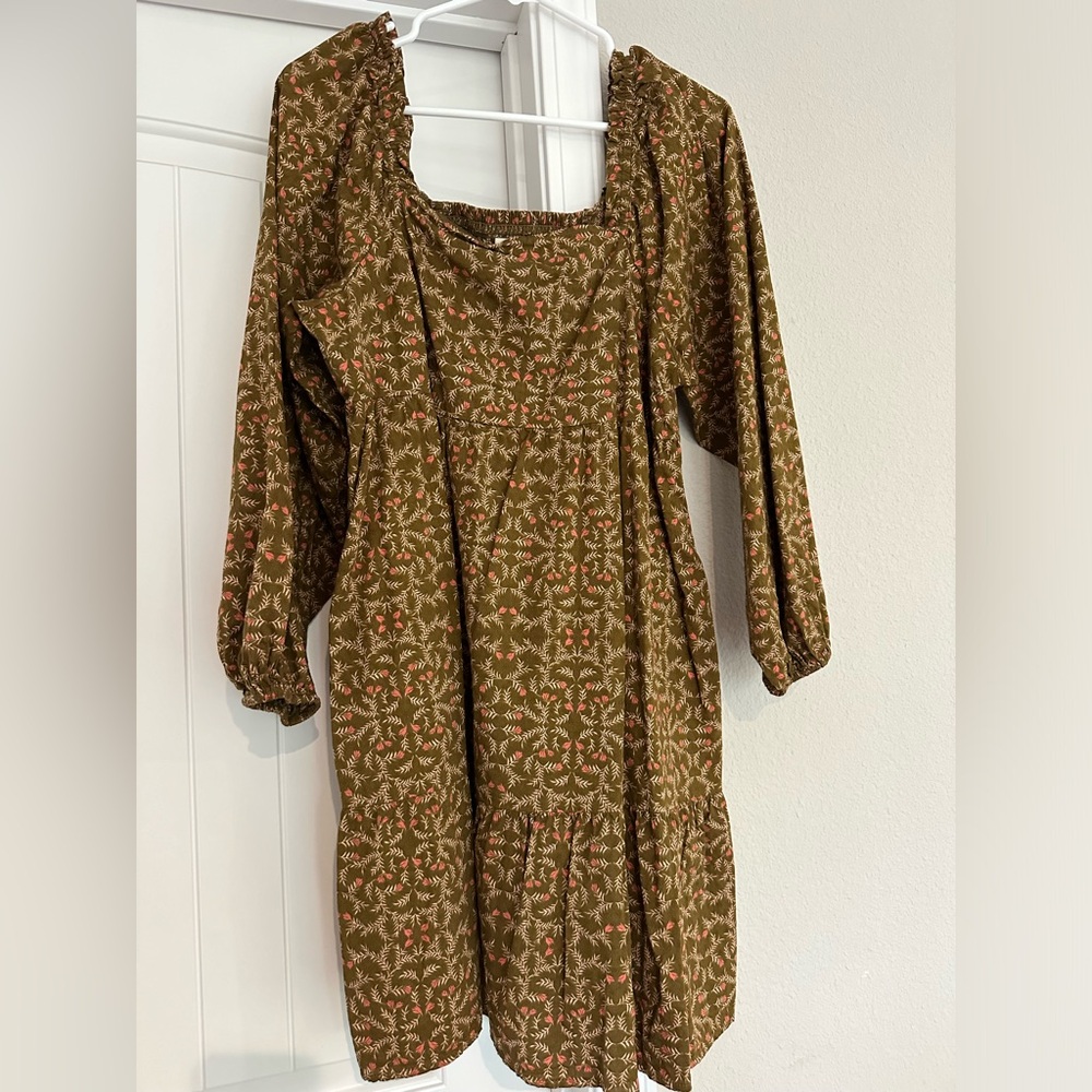 Women’s dress